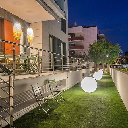 Sitges Spaces Garden Paradise 3 Bedroom, 3 Bathroom, Huge Private Garden-Terrace, Pool- Sleeps Up To 8 Luaran gambar