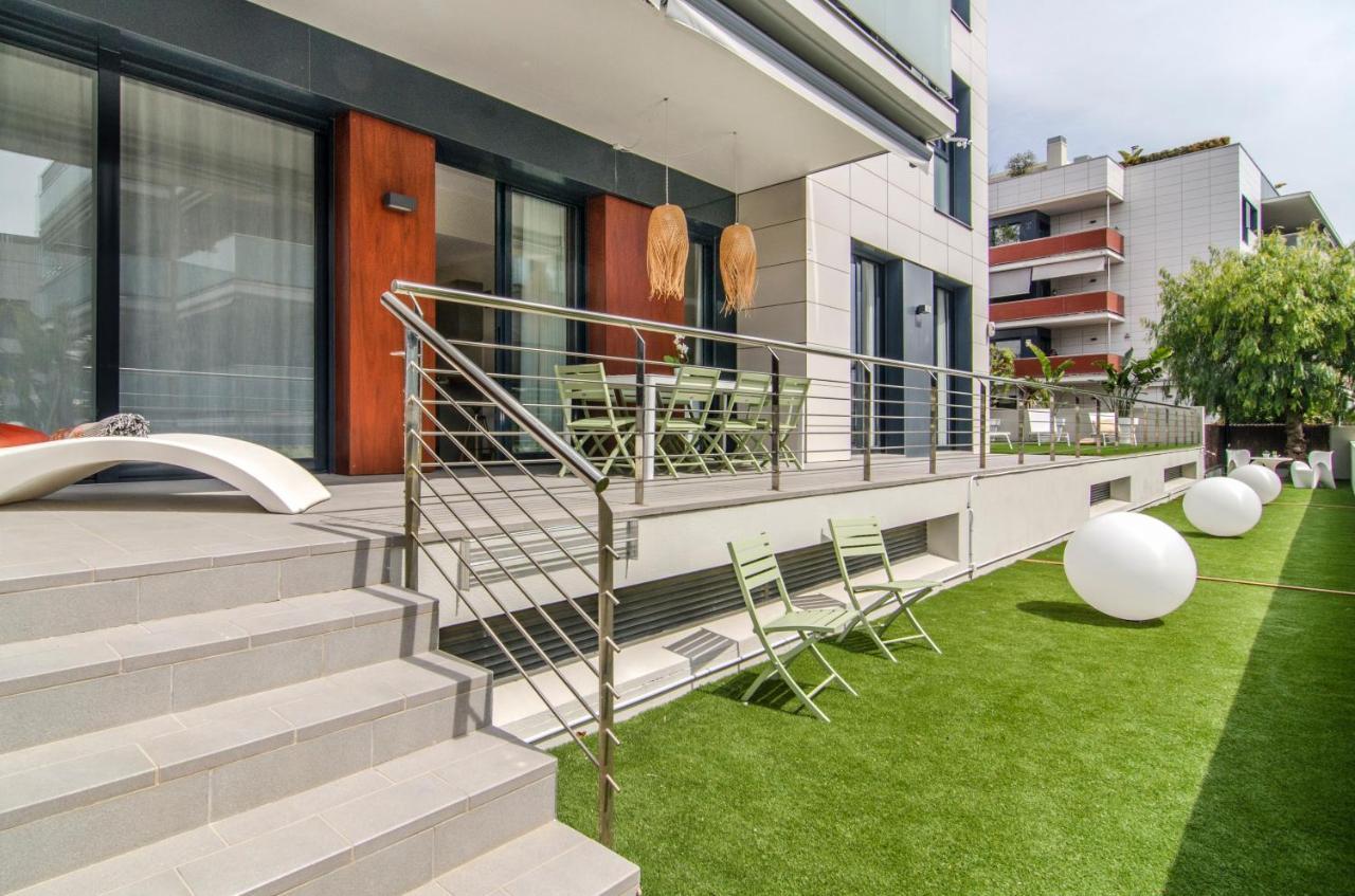 Sitges Spaces Garden Paradise 3 Bedroom, 3 Bathroom, Huge Private Garden-Terrace, Pool- Sleeps Up To 8 Luaran gambar