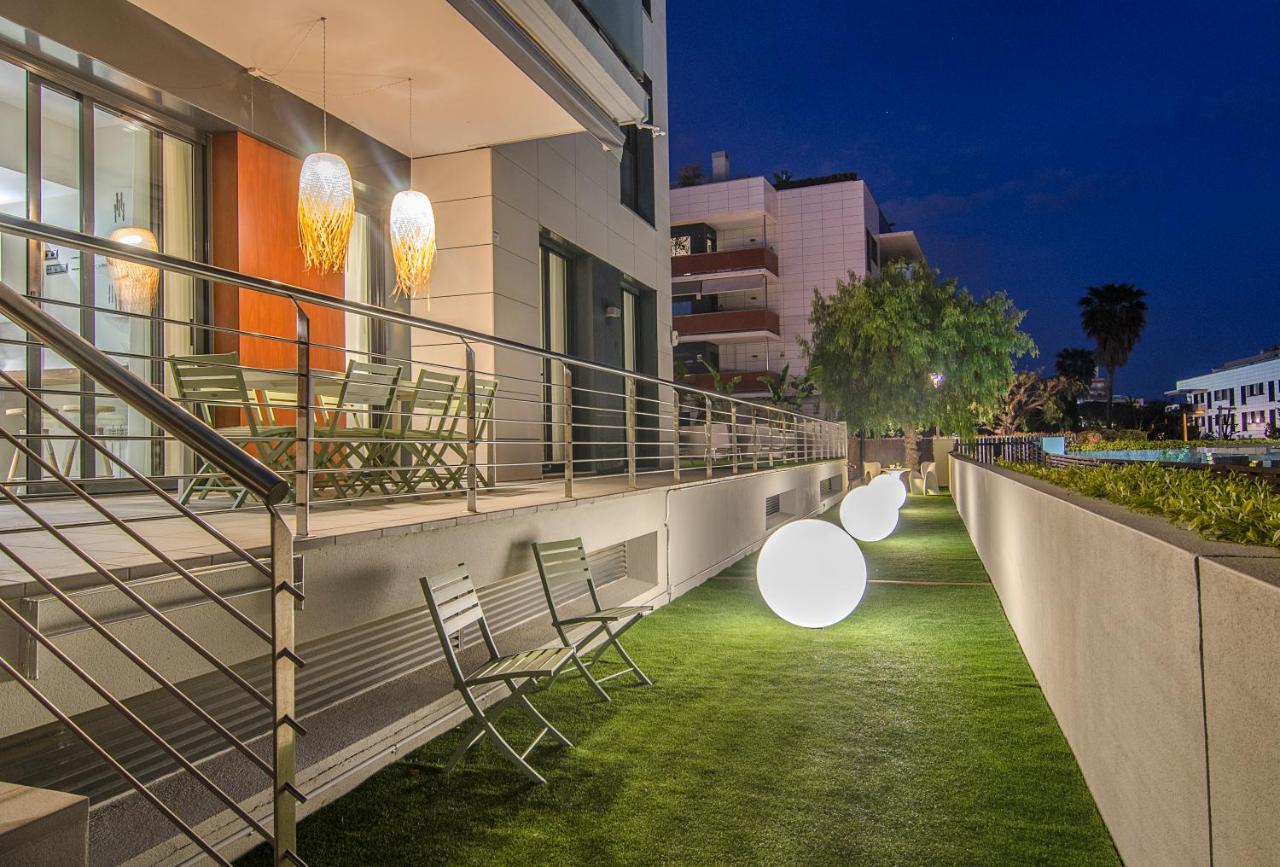 Sitges Spaces Garden Paradise 3 Bedroom, 3 Bathroom, Huge Private Garden-Terrace, Pool- Sleeps Up To 8 Luaran gambar
