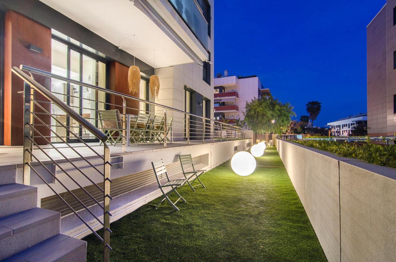 Sitges Spaces Garden Paradise 3 Bedroom, 3 Bathroom, Huge Private Garden-Terrace, Pool- Sleeps Up To 8 Luaran gambar