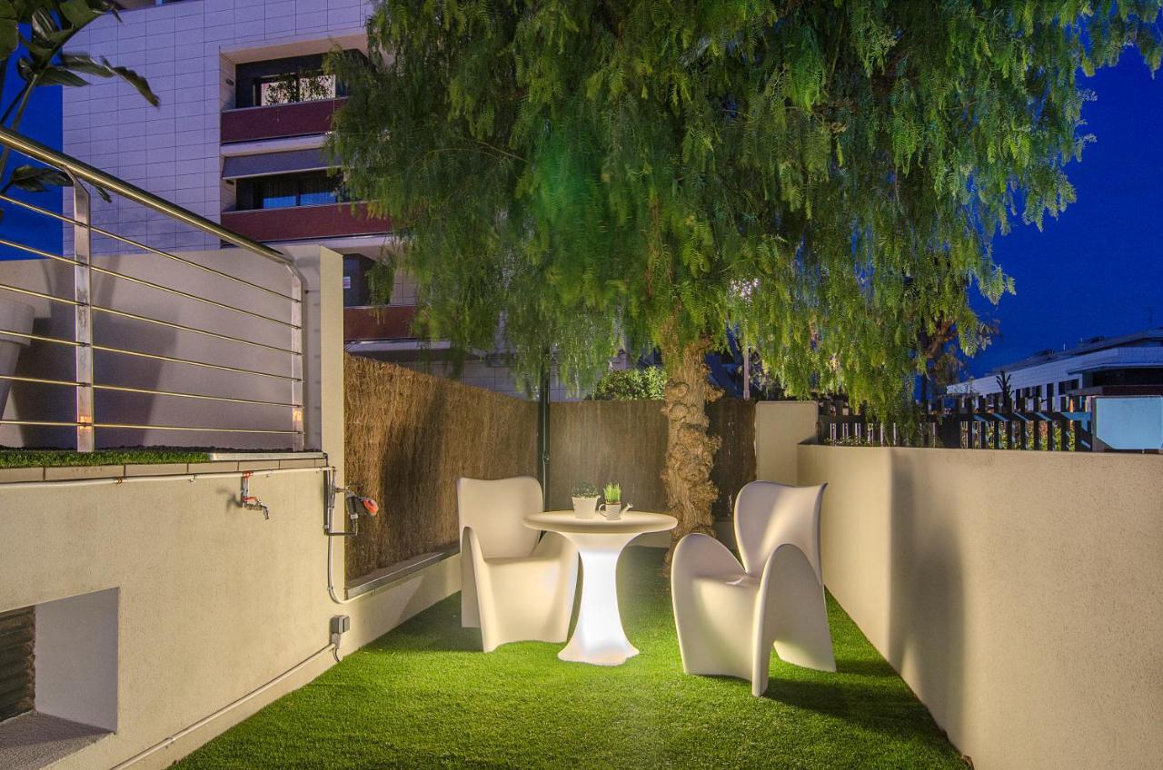 Sitges Spaces Garden Paradise 3 Bedroom, 3 Bathroom, Huge Private Garden-Terrace, Pool- Sleeps Up To 8 Luaran gambar