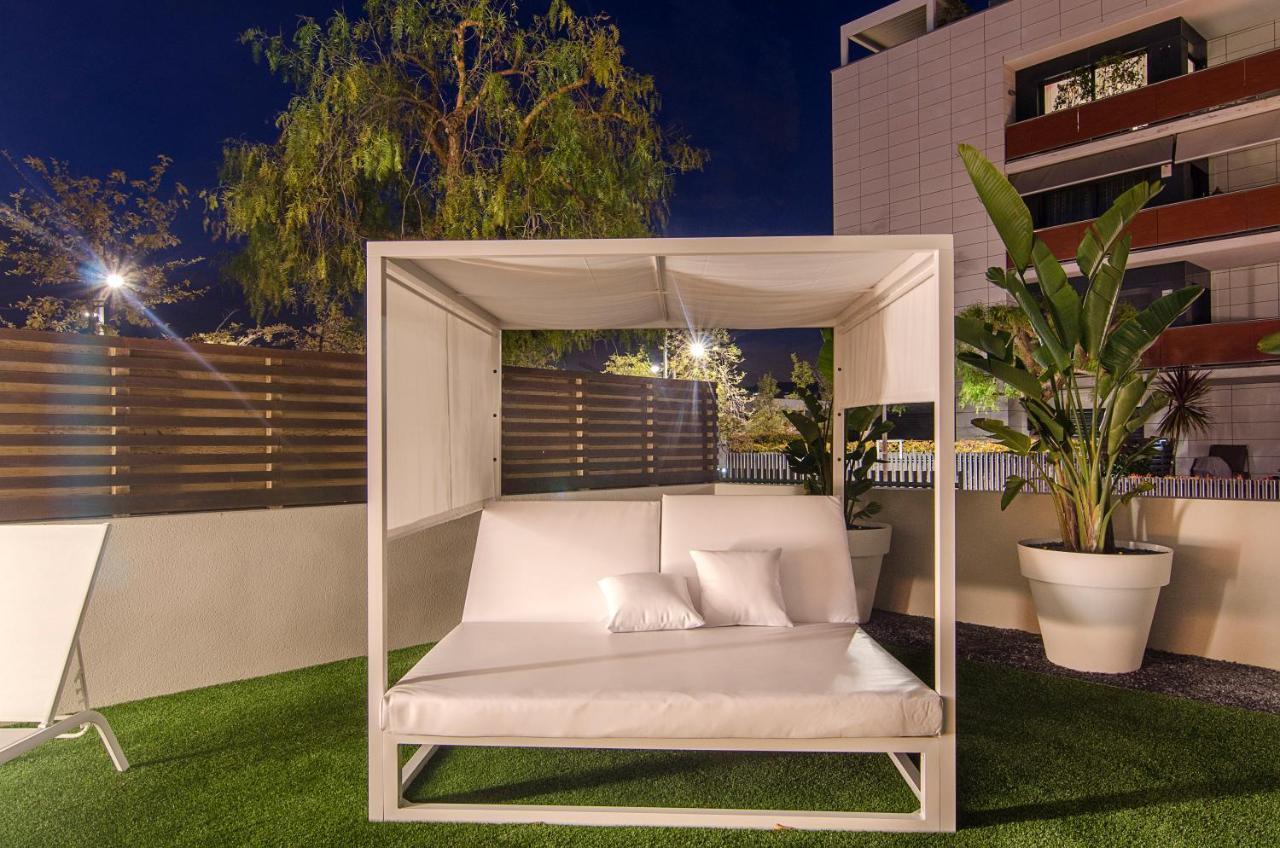 Sitges Spaces Garden Paradise 3 Bedroom, 3 Bathroom, Huge Private Garden-Terrace, Pool- Sleeps Up To 8 Luaran gambar