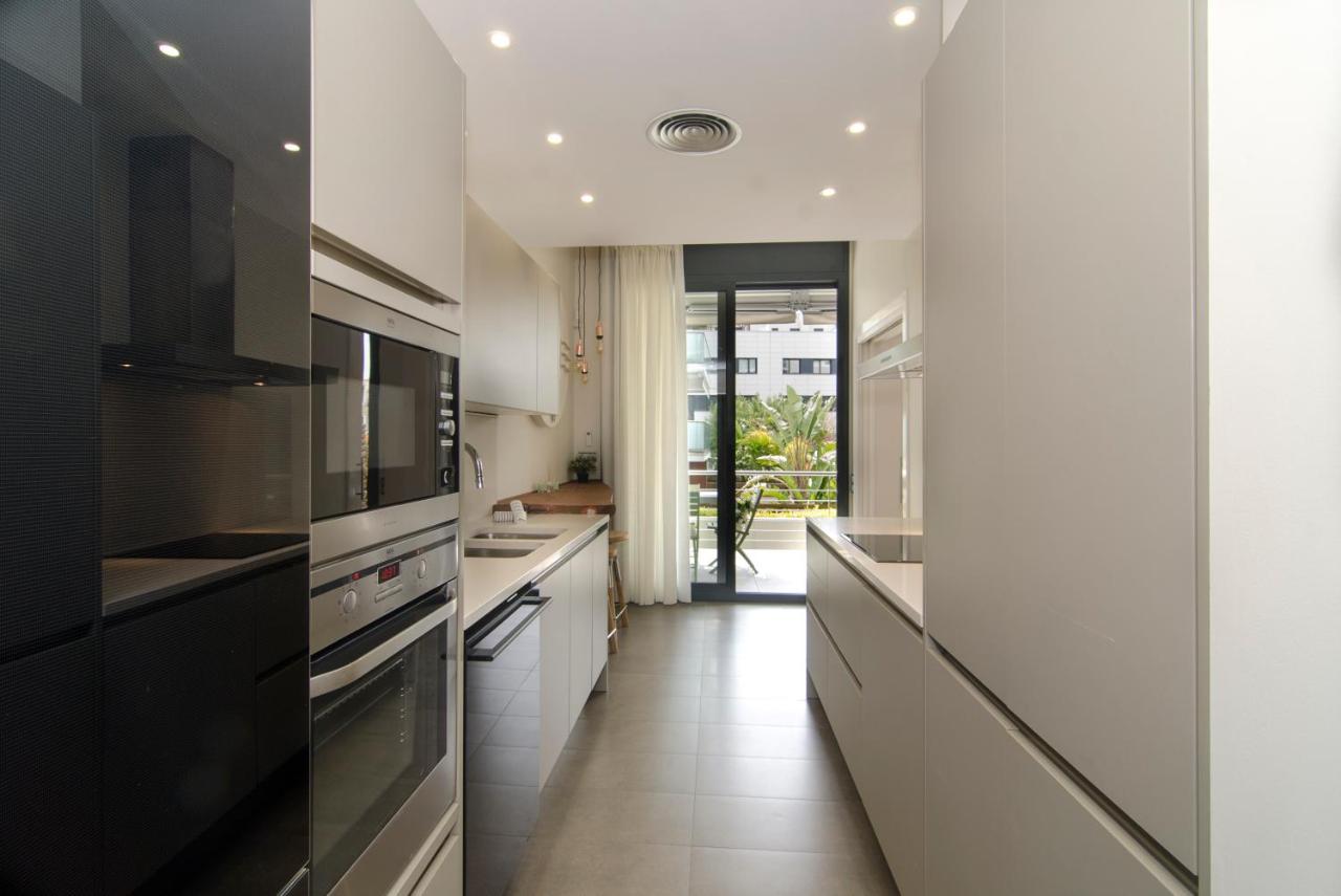 Sitges Spaces Garden Paradise 3 Bedroom, 3 Bathroom, Huge Private Garden-Terrace, Pool- Sleeps Up To 8 Luaran gambar