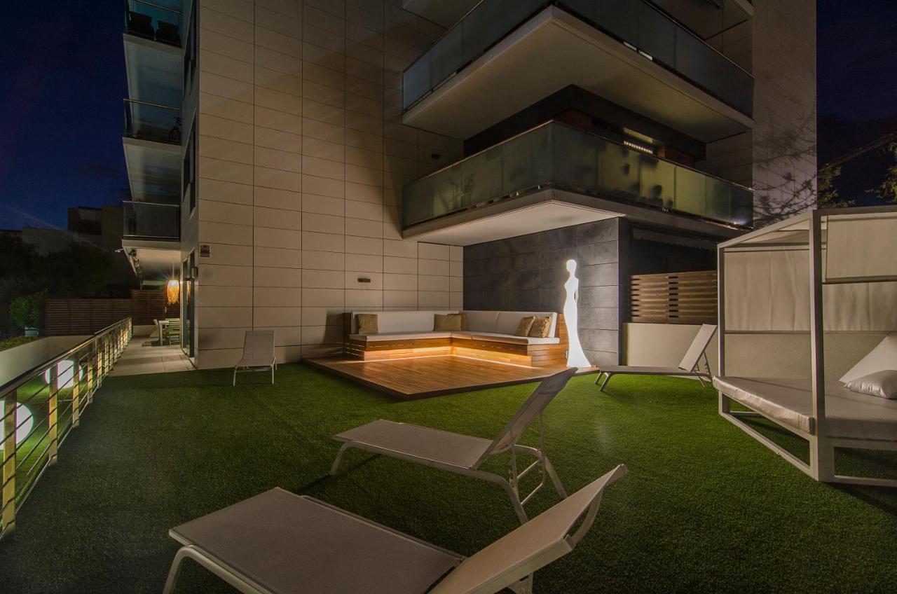 Sitges Spaces Garden Paradise 3 Bedroom, 3 Bathroom, Huge Private Garden-Terrace, Pool- Sleeps Up To 8 Luaran gambar