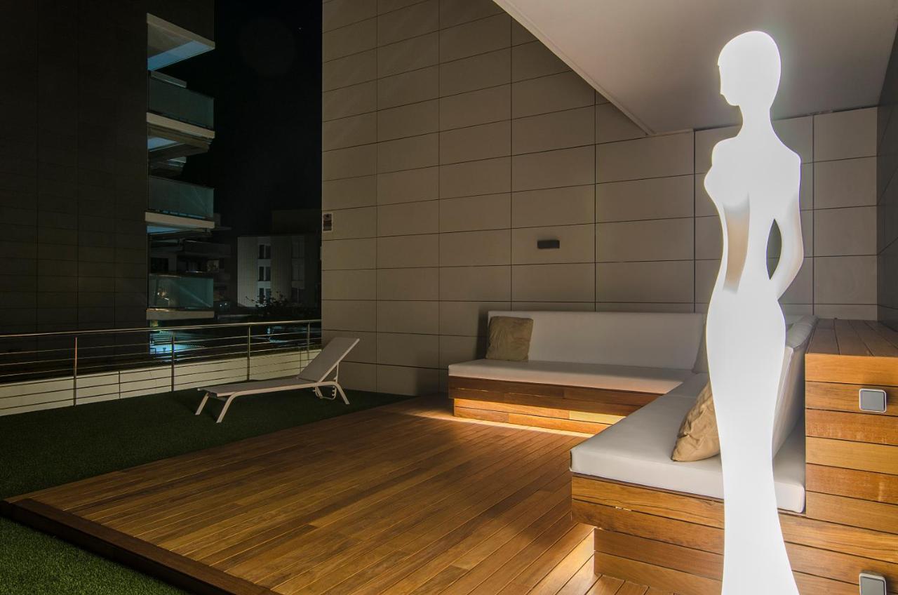 Sitges Spaces Garden Paradise 3 Bedroom, 3 Bathroom, Huge Private Garden-Terrace, Pool- Sleeps Up To 8 Luaran gambar