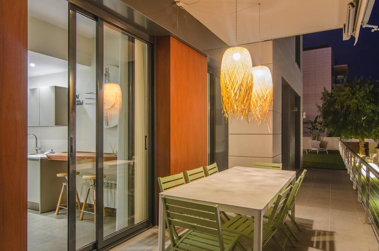 Sitges Spaces Garden Paradise 3 Bedroom, 3 Bathroom, Huge Private Garden-Terrace, Pool- Sleeps Up To 8 Luaran gambar