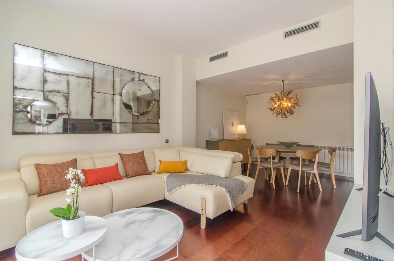 Sitges Spaces Garden Paradise 3 Bedroom, 3 Bathroom, Huge Private Garden-Terrace, Pool- Sleeps Up To 8 Luaran gambar